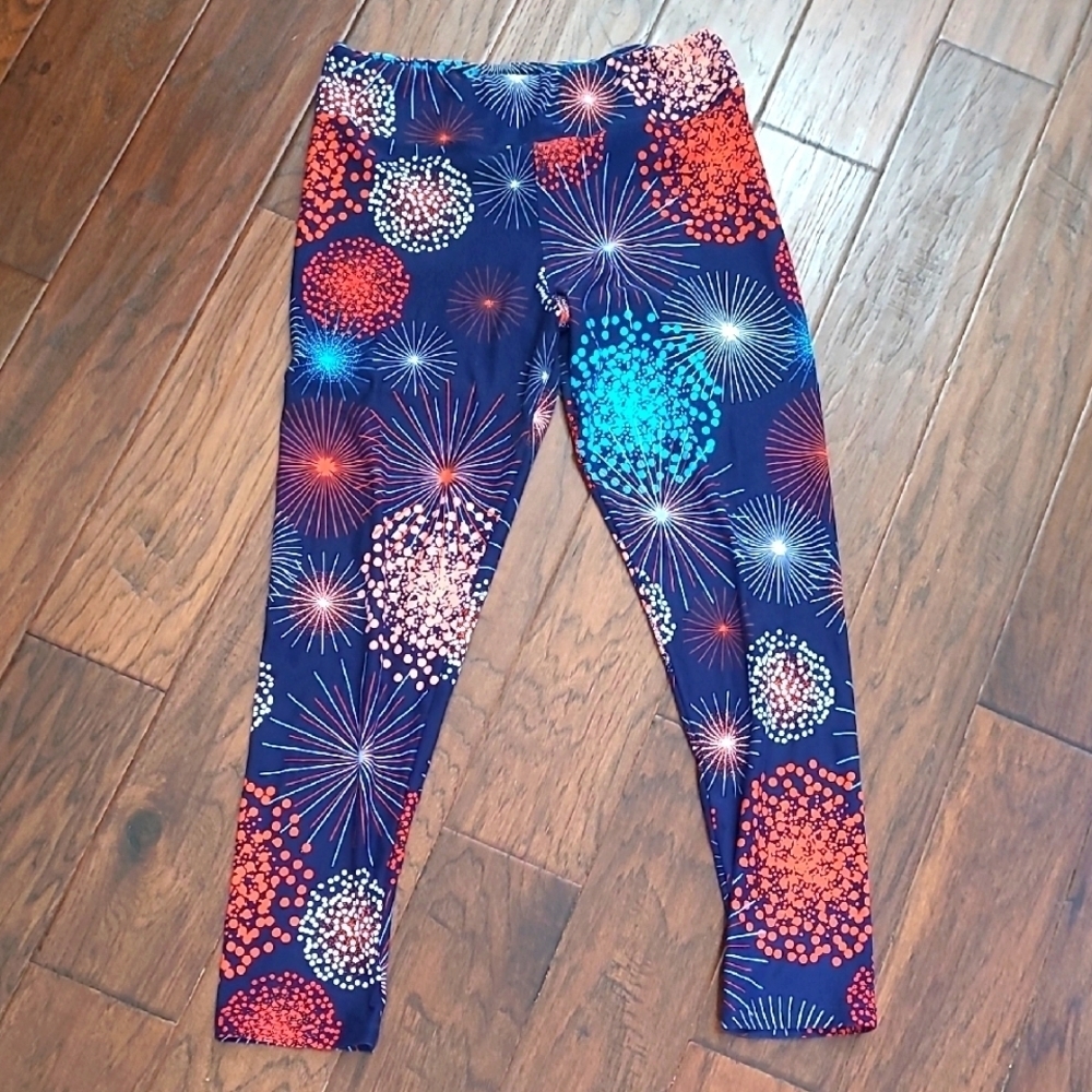 LuLaRoe Leggings with Red & Blue Fireworks size Tall & Curvy